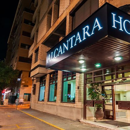 Hotel Alcantara Caces エクステリア 写真