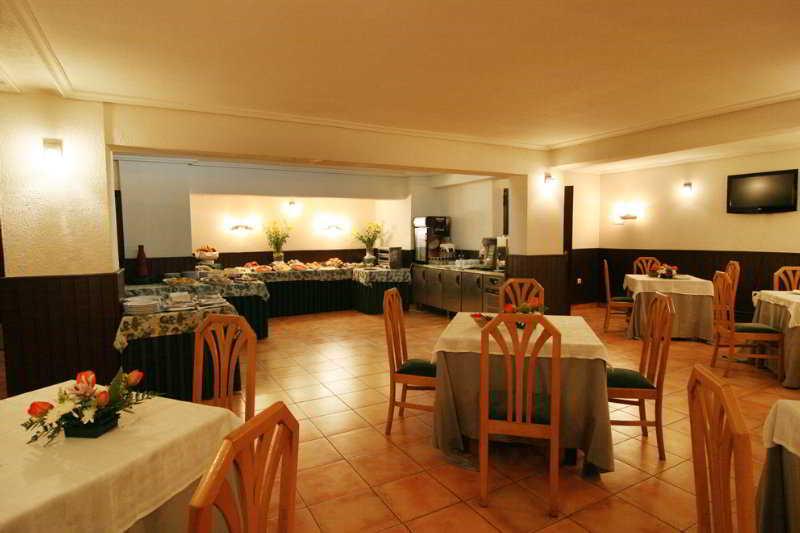 Hotel Alcantara Caces エクステリア 写真