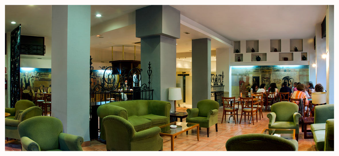 Hotel Alcantara Caces エクステリア 写真