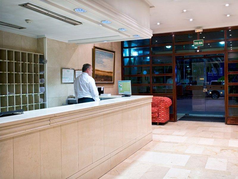 Hotel Alcantara Caces エクステリア 写真