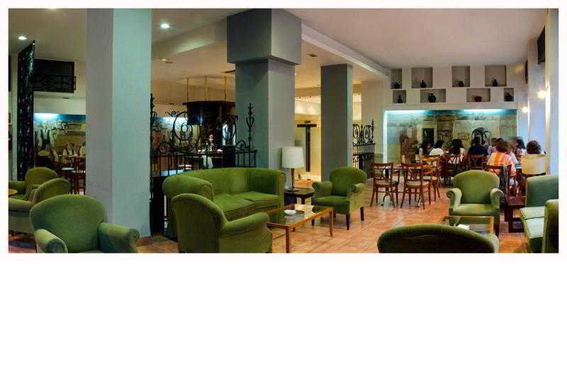 Hotel Alcantara Caces エクステリア 写真